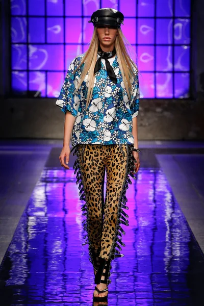 Look 6